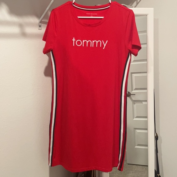 Tommy Hilfiger's T-shirt dress sports - Picture 2 of 5